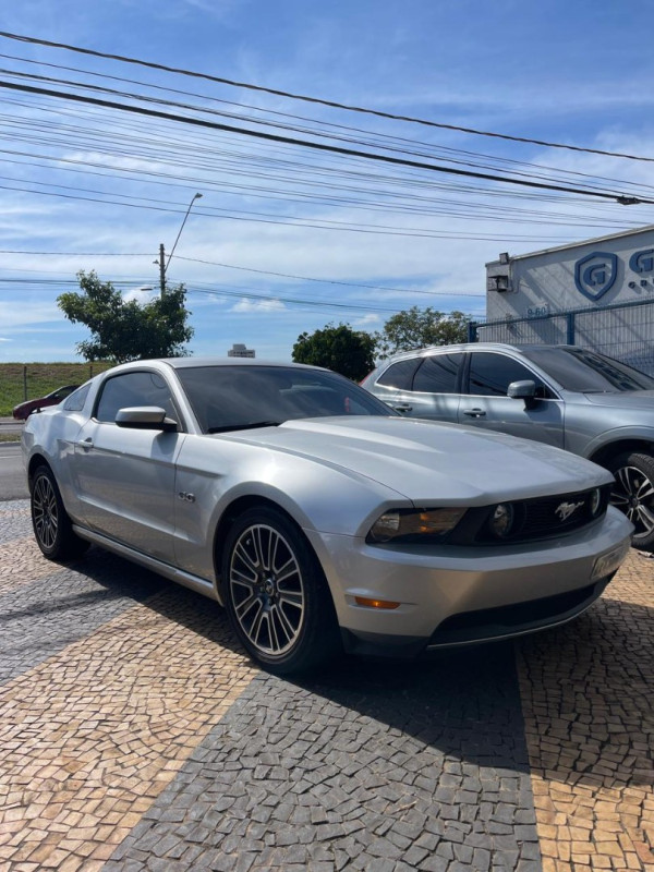FORD Mustang 5.0 V8 24V GT PREMIUM COUPÉ