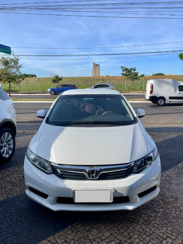 Civic 1.8 16V 4P LXS