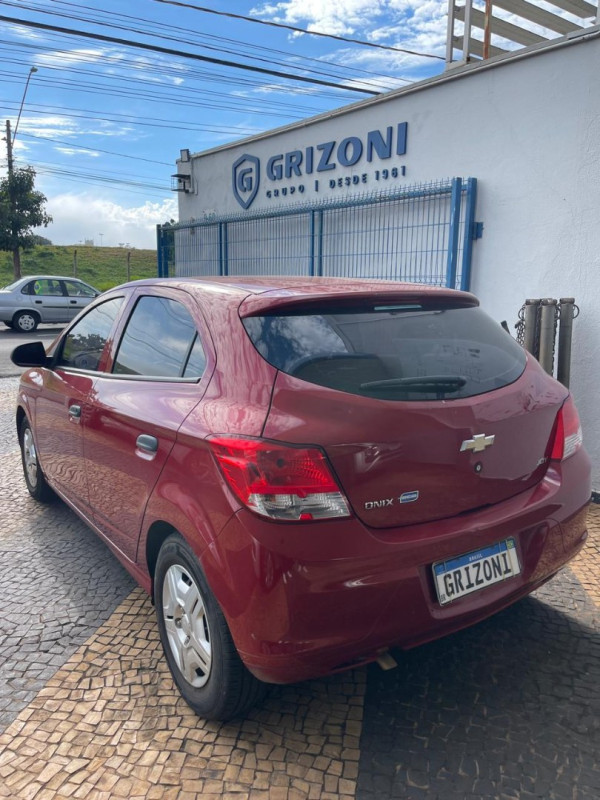 CHEVROLET Onix Hatch 1.0 4P FLEX JOY