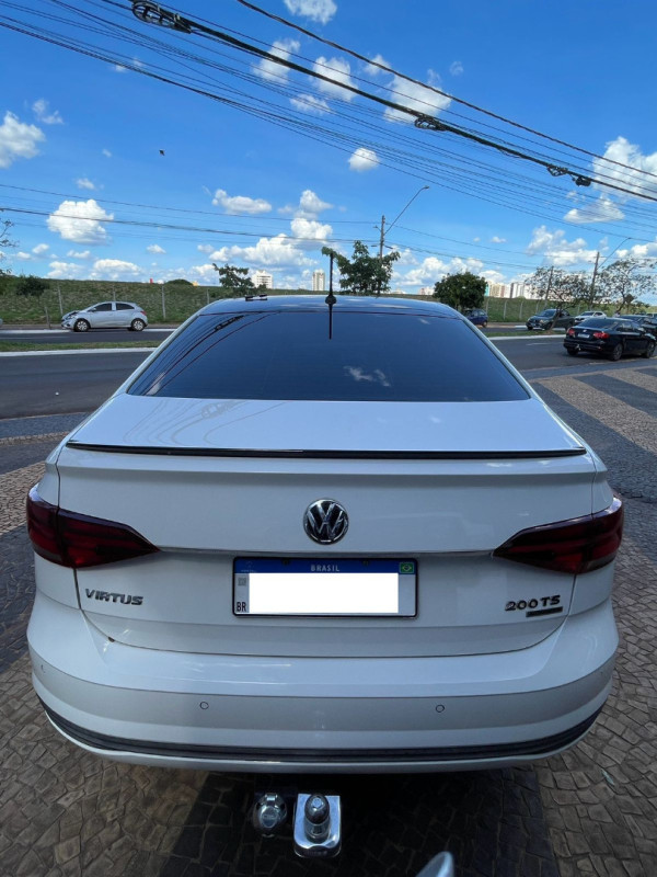 VOLKSWAGEN Virtus 1.0 4P 200 TSI FLEX COMFORTLINE AUTOMÁTICO