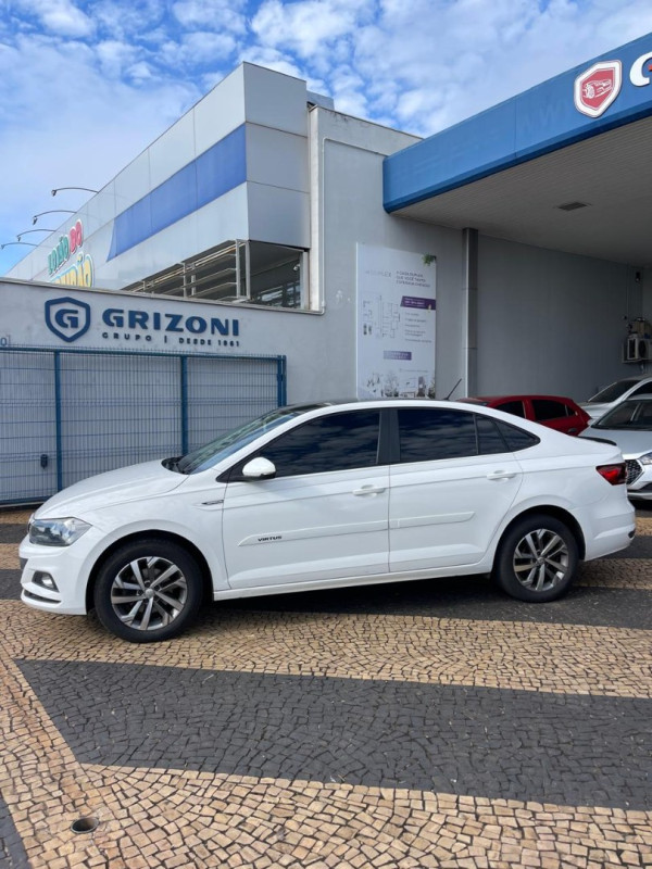 VOLKSWAGEN Virtus 1.0 4P 200 TSI FLEX COMFORTLINE AUTOMÁTICO