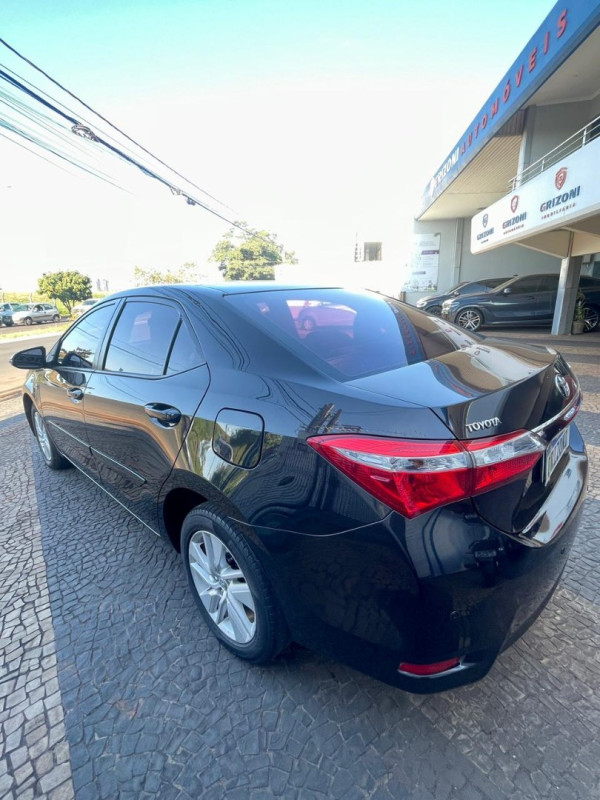 TOYOTA Corolla 1.8 16V 4P GLI