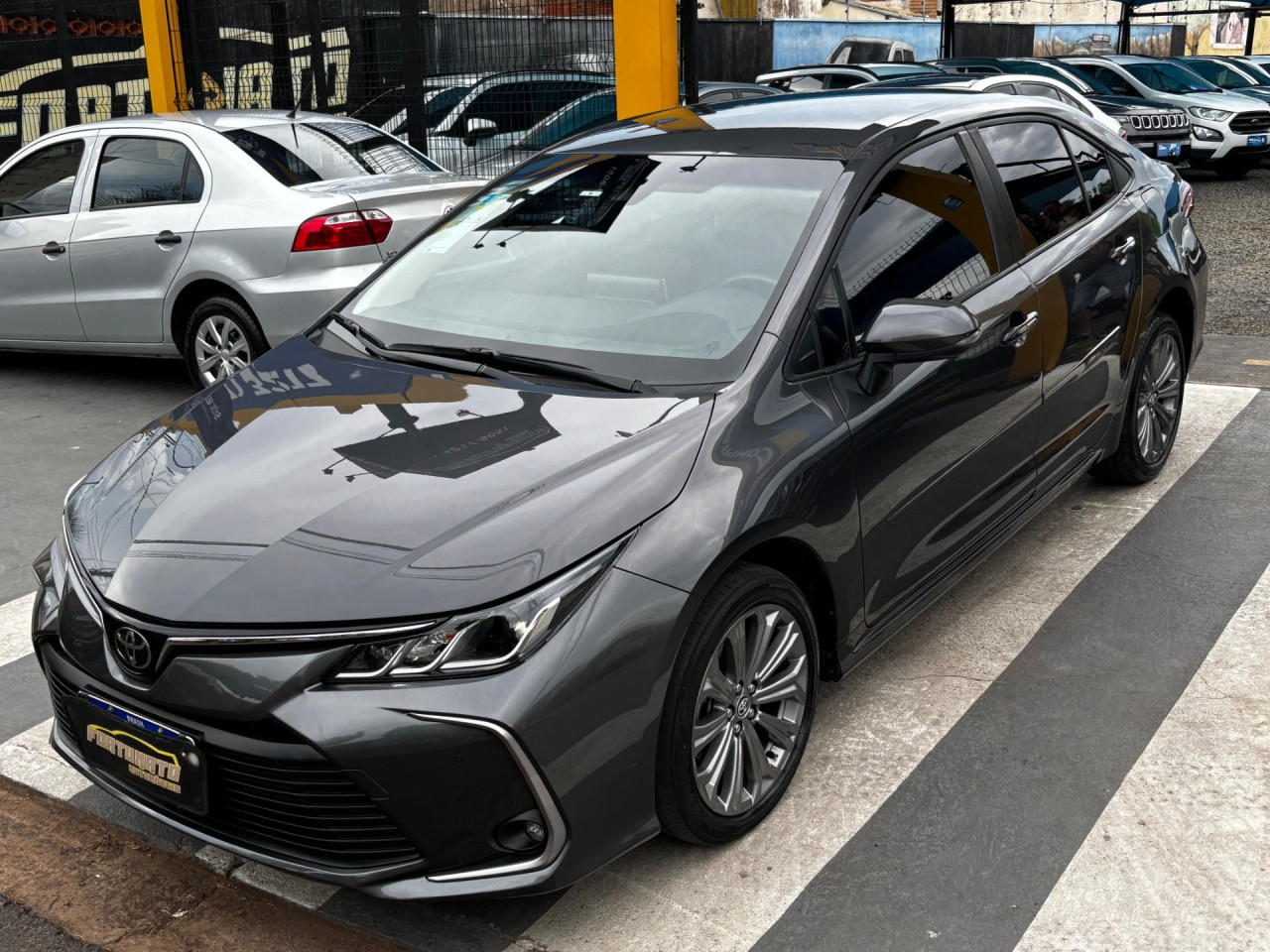 Corolla Hatch 2.0 16V 4P FLEX XEI DIRECT SHIFT AUTOMÁTICO CVT