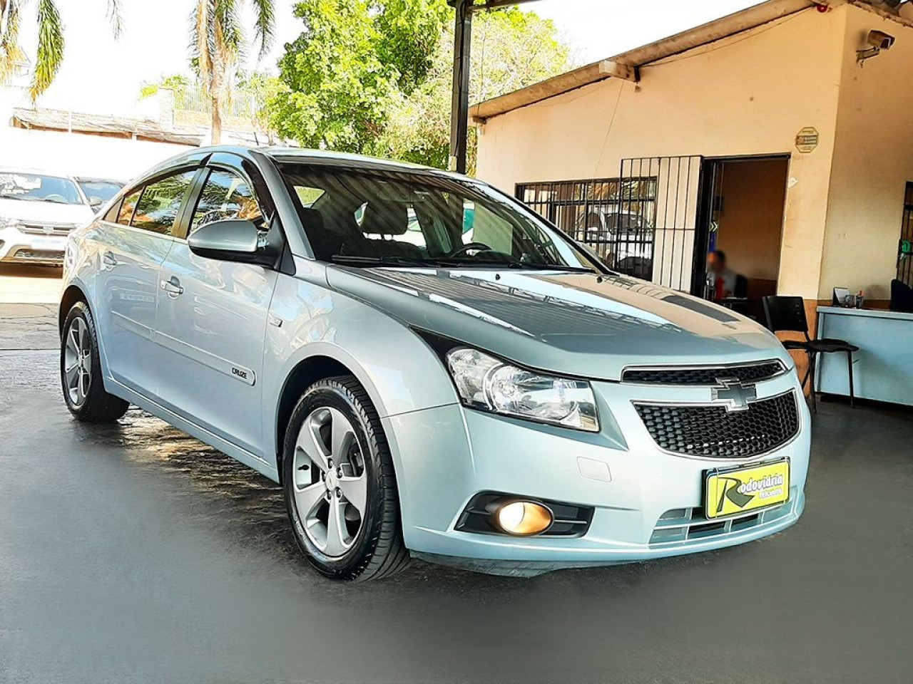 CRUZE 1.8 LT 16V SEDAN