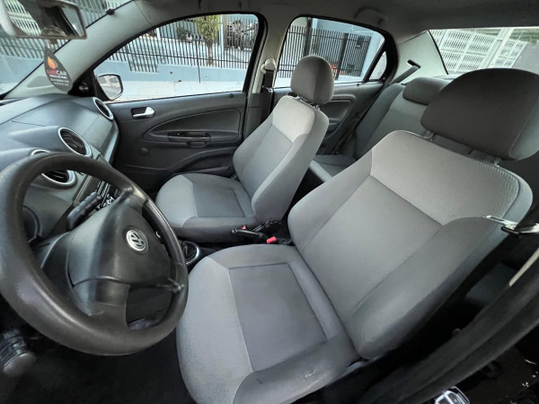 VOLKSWAGEN Voyage 1.6 4P FLEX