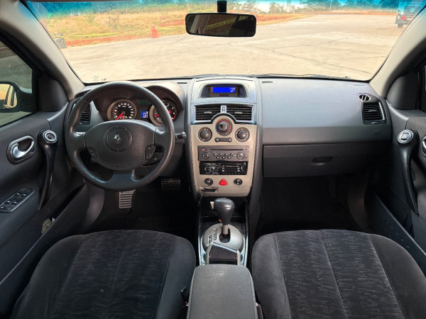 RENAULT Megane Grand Tour 2.0 16V 4P DYNAMIQUE AUTOMÁTICO