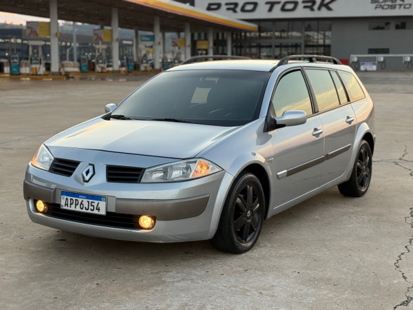 Megane Grand Tour 2.0 16V 4P DYNAMIQUE AUTOMÁTICO