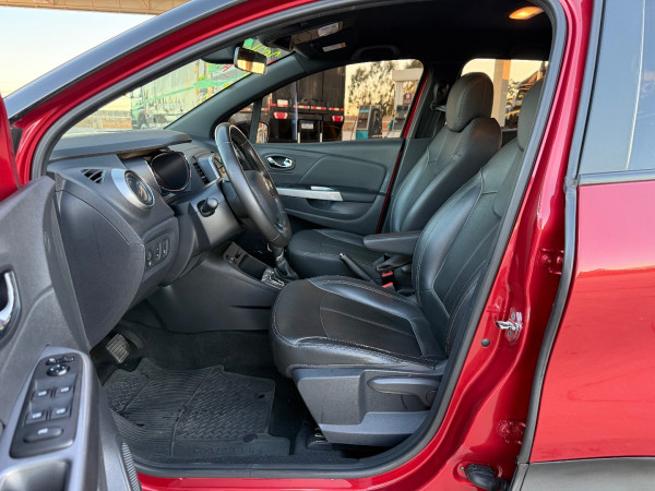 RENAULT Captur 1.6 16V 4P FLEX BOSE AUTOMÁTICO