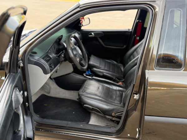 VOLKSWAGEN Saveiro 1.8 G3 PLUS