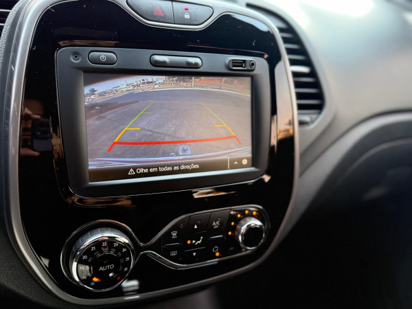 RENAULT Captur 1.6 16V 4P FLEX BOSE AUTOMÁTICO