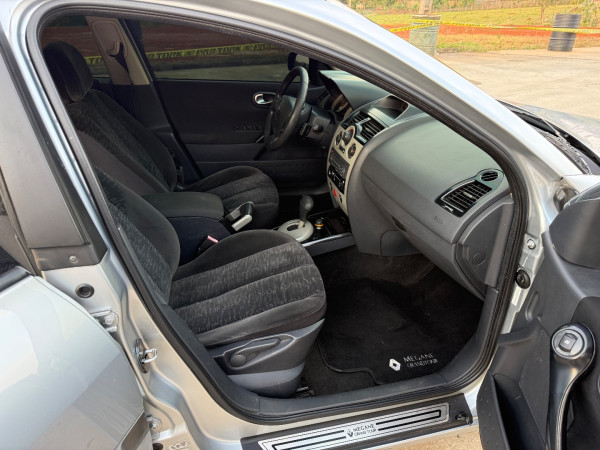 RENAULT Megane Grand Tour 2.0 16V 4P DYNAMIQUE AUTOMÁTICO