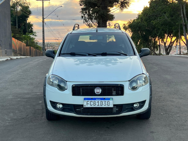 FIAT Palio Weekend 1.4 4P FLEX TREKKING