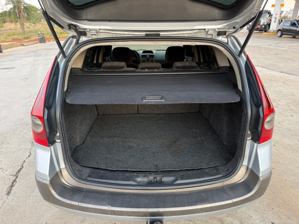 RENAULT Megane Grand Tour 2.0 16V 4P DYNAMIQUE AUTOMÁTICO