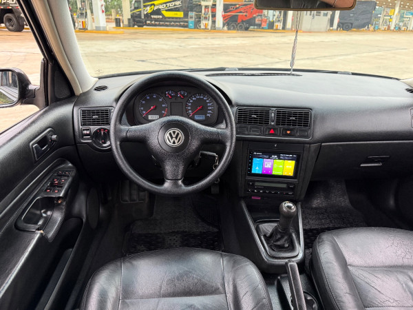 VOLKSWAGEN Golf 1.6 4P GENERATION