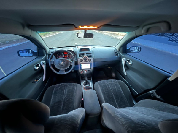 RENAULT Megane Grand Tour 1.6 16V 4P FLEX DYNAMIQUE