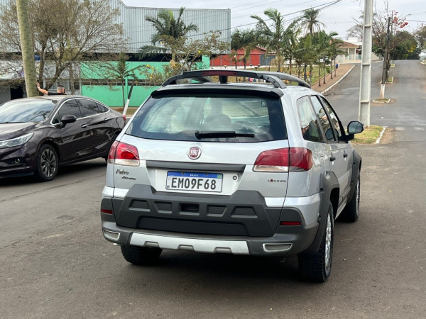 FIAT Palio Weekend 1.8 4P FLEX ADVENTURE LOCKER