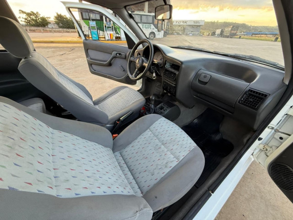 VOLKSWAGEN Gol 1.0 MI