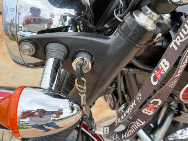 TRIUMPH Bonneville T100 900 Modelo sem Versão