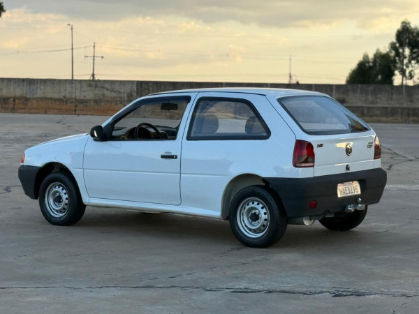 VOLKSWAGEN Gol 1.0 MI