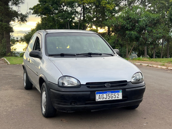 Corsa Hatch 1.0 WIND