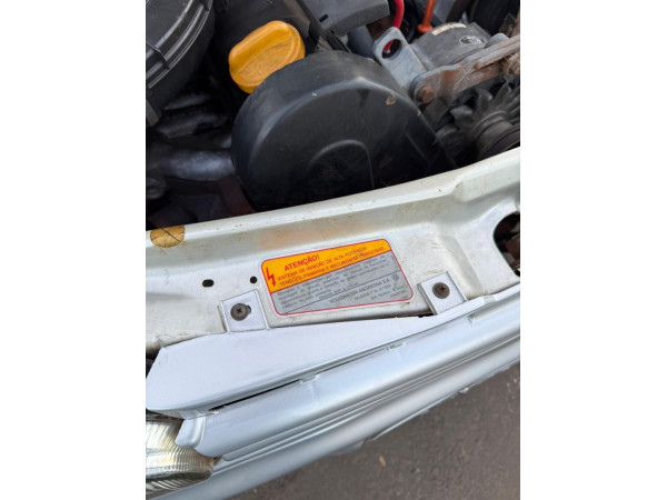 VOLKSWAGEN Gol 1.6 I