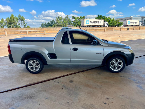 CHEVROLET Montana 1.4 FLEX CONQUEST