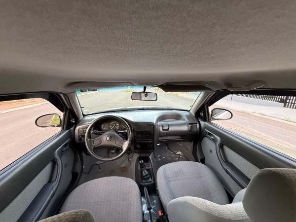 VOLKSWAGEN Gol 1.6 I