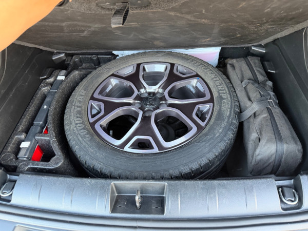 JEEP Renegade 2.0 16V 4P TURBO DIESEL LONGITUDE 4X4 AUTOMÁTICO