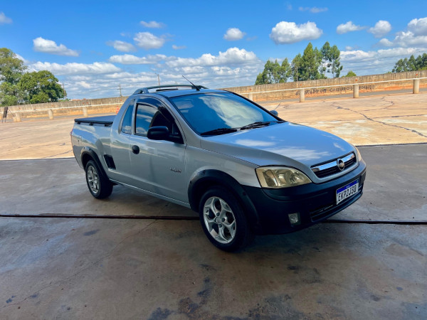 CHEVROLET Montana 1.4 FLEX CONQUEST