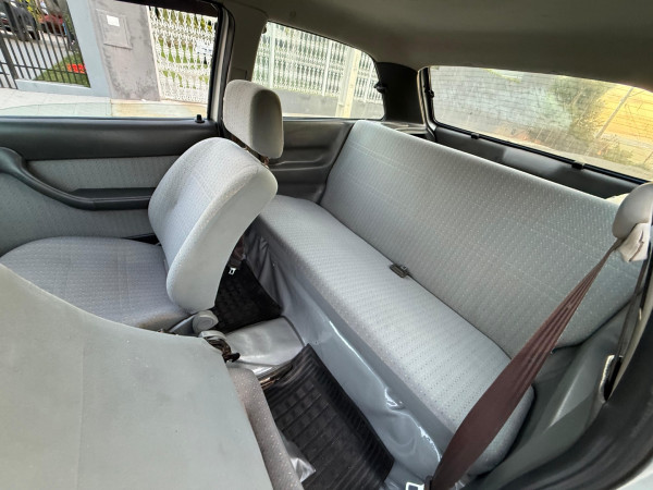 VOLKSWAGEN Gol 1.6 I