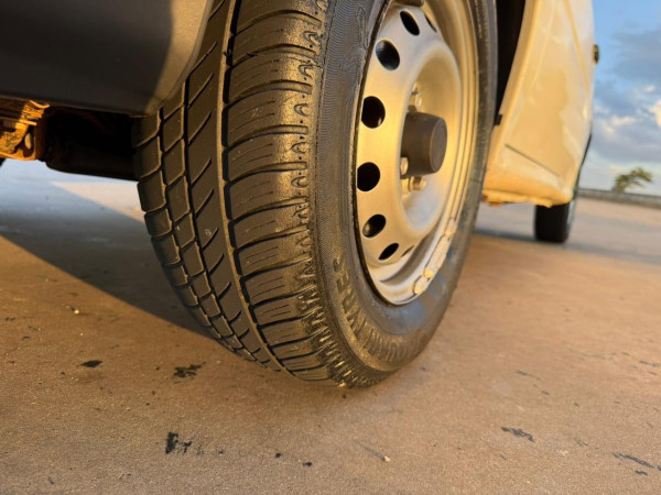 VOLKSWAGEN Gol 1.0 MI