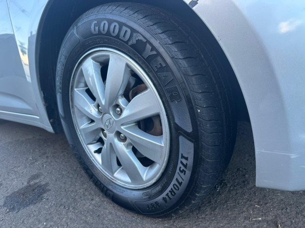 HYUNDAI HB 20 Sedan 1.6 16V 4P FLEX COMFORT PLUS AUTOMÁTICO