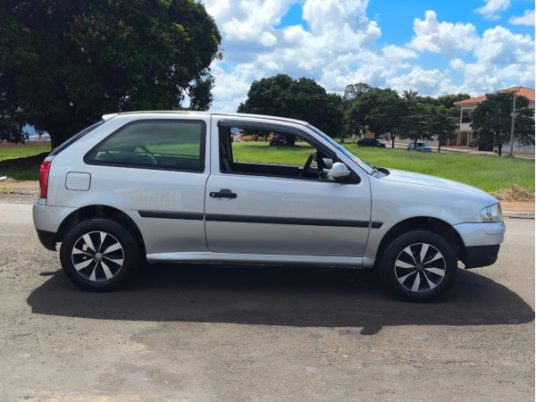 VOLKSWAGEN Gol 1.0 G4 FLEX