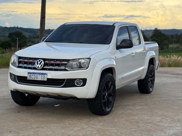 Amarok 2.0 16V 4X4 CABINE DUPLA TRENDLINE TURBO INTERCOOLER AUTOMÁTICO