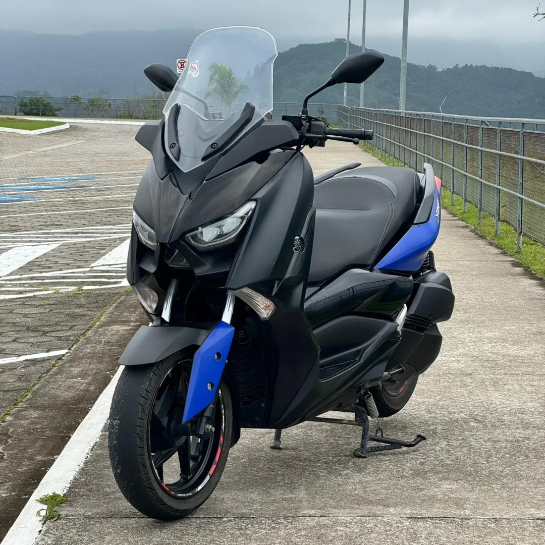 XMAX ABS 