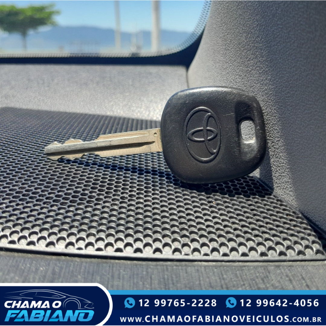 TOYOTA Etios Hatch 1.3 16V 4P FLEX X