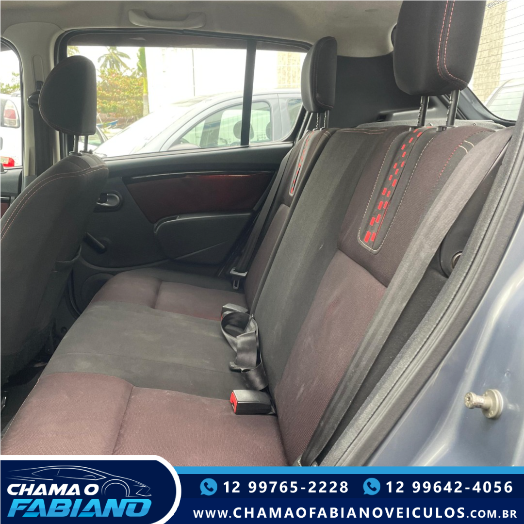RENAULT Sandero 1.6 16V 4P FLEX STEPWAY RENAULT Sandero 1.6 16V 4P FLEX STEPWAY