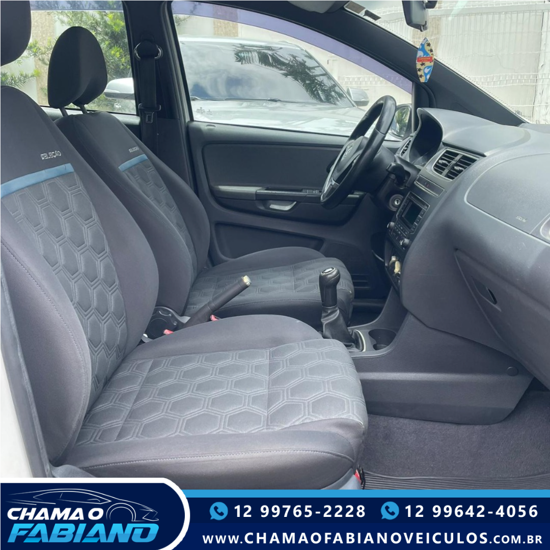 VOLKSWAGEN Fox 1.6 4P SELEÇÃO FLEX VOLKSWAGEN Fox 1.6 4P SELEÇÃO FLEX