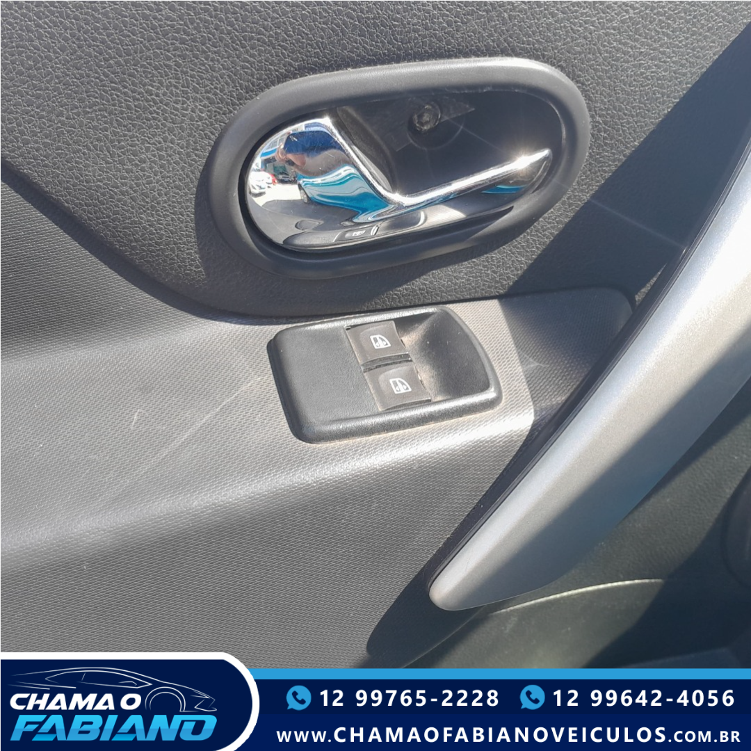 RENAULT Sandero 1.0 16V 4P FLEX EXPRESSION RENAULT Sandero 1.0 16V 4P FLEX EXPRESSION