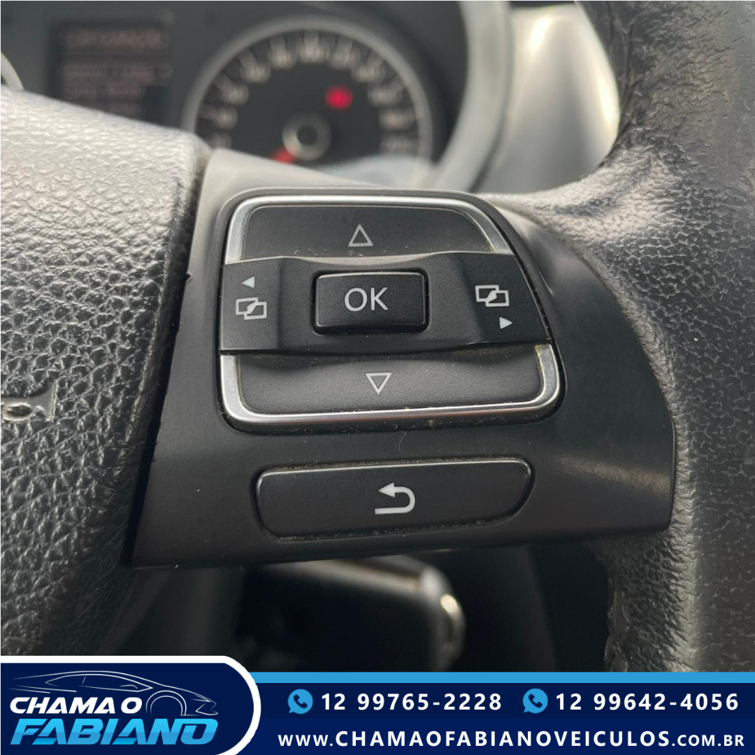 VOLKSWAGEN Fox 1.6 4P SELEÇÃO FLEX VOLKSWAGEN Fox 1.6 4P SELEÇÃO FLEX
