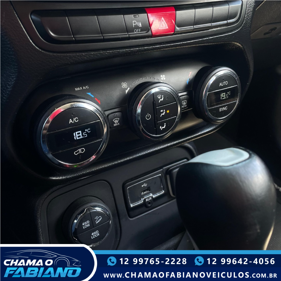 JEEP Renegade 2.0 16V 4P TURBO DIESEL TRAILHAWK 4X4 AUTOMÁTICO