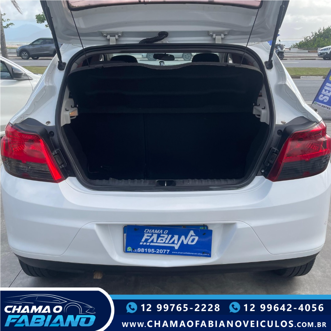 CHEVROLET Onix Hatch 1.4 4P FLEX LTZ CHEVROLET Onix Hatch 1.4 4P FLEX LTZ