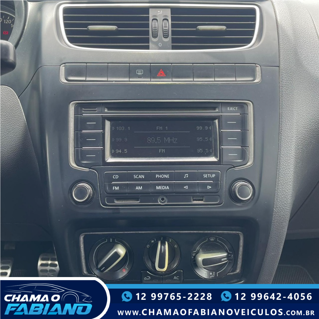 VOLKSWAGEN Fox 1.6 4P SELEÇÃO FLEX VOLKSWAGEN Fox 1.6 4P SELEÇÃO FLEX