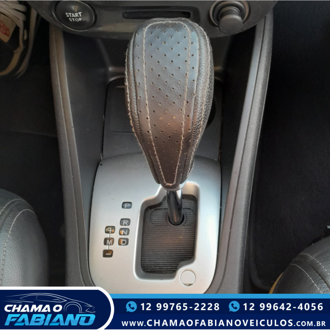 RENAULT Fluence 2.0 16V 4P FLEX DYNAMIQUE AUTOMÁTICO