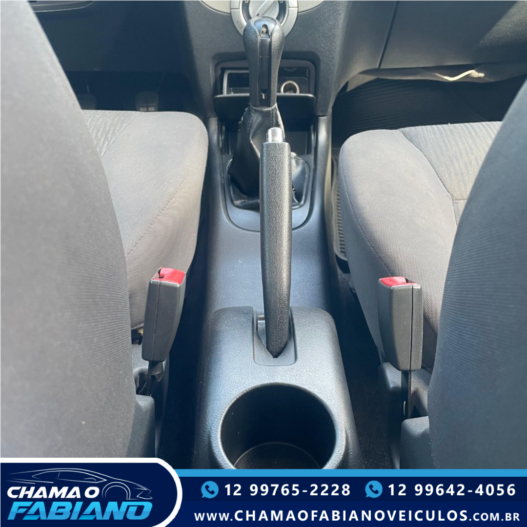 Celer Hatch 1.5 16V 4P FLEX