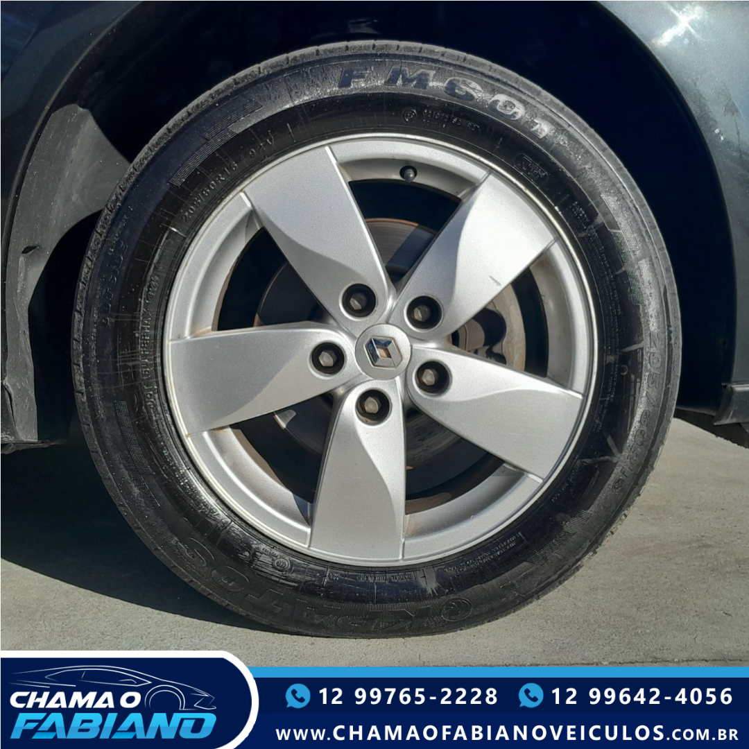 RENAULT Fluence 2.0 16V 4P FLEX DYNAMIQUE AUTOMÁTICO