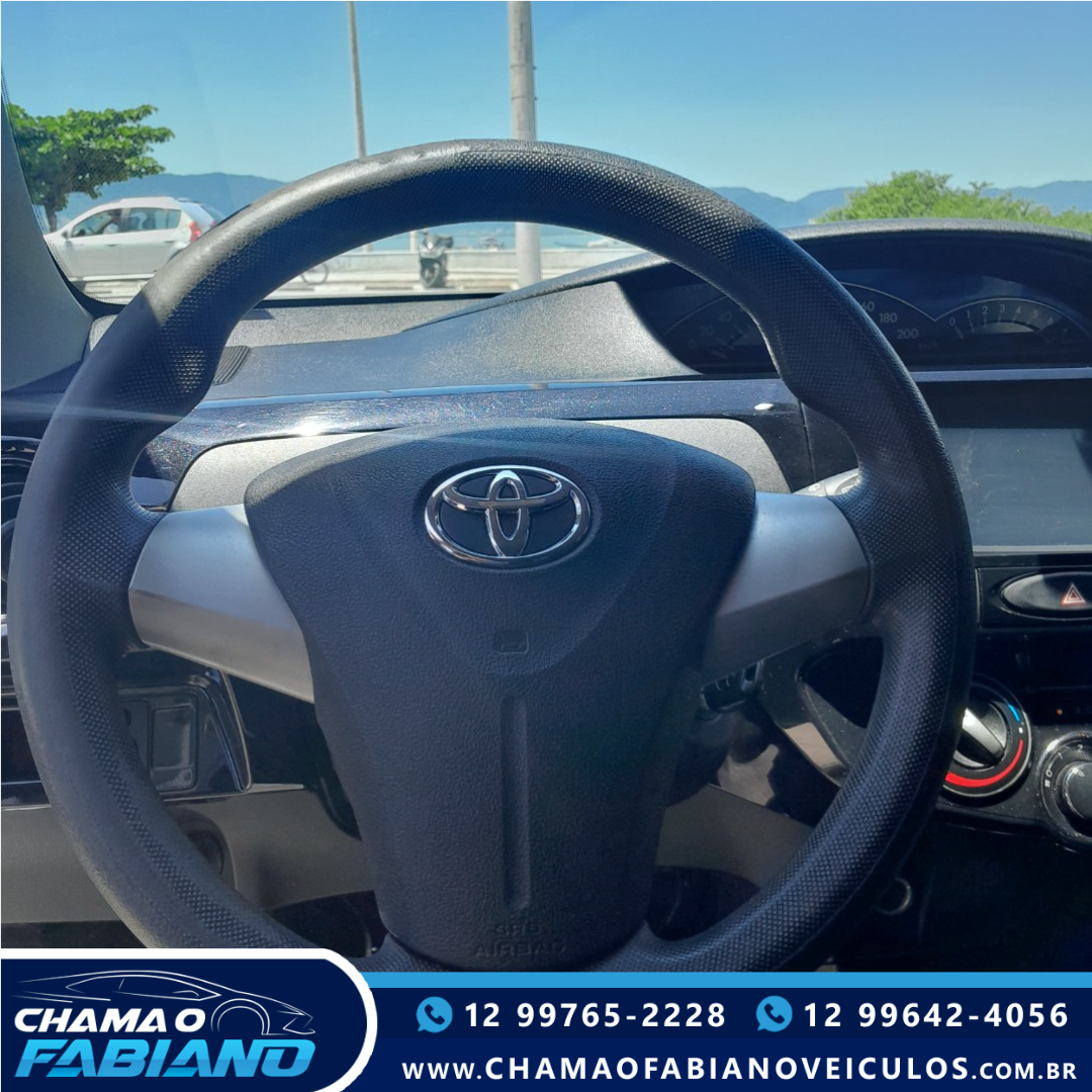 TOYOTA Etios Hatch 1.3 16V 4P FLEX X