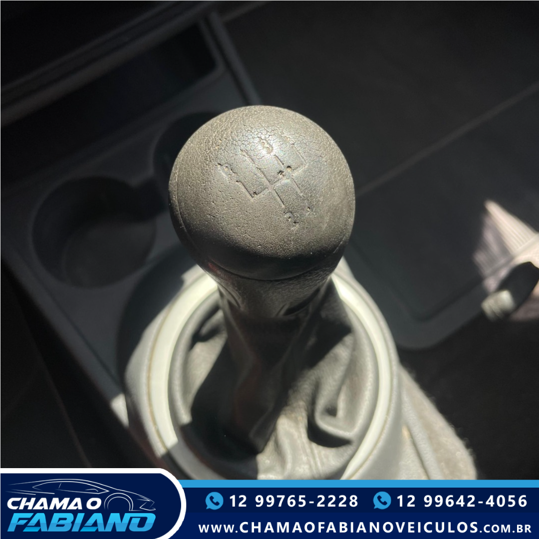 VOLKSWAGEN Gol 1.0 4P G4 FLEX