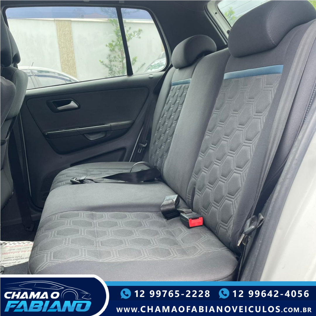 VOLKSWAGEN Fox 1.6 4P SELEÇÃO FLEX VOLKSWAGEN Fox 1.6 4P SELEÇÃO FLEX