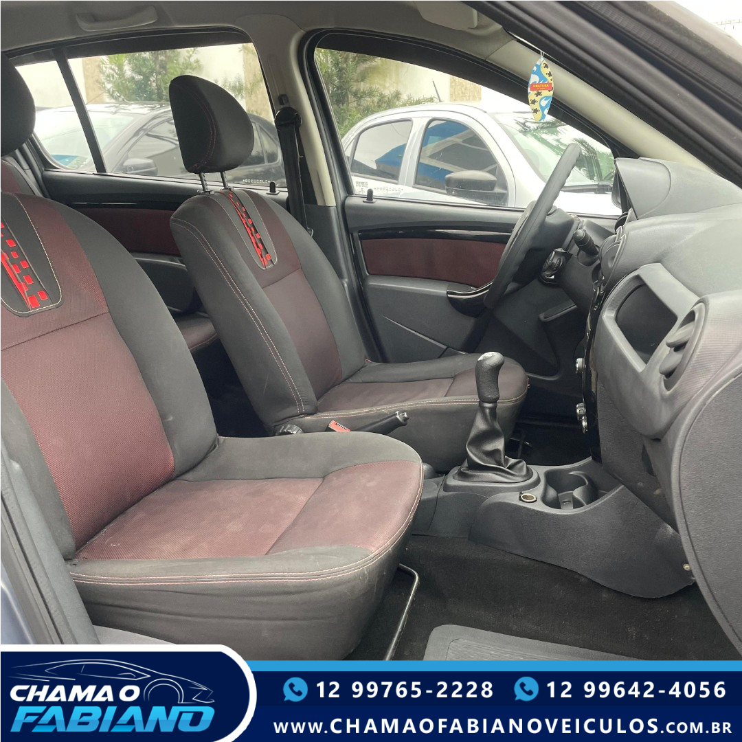 RENAULT Sandero 1.6 16V 4P FLEX STEPWAY RENAULT Sandero 1.6 16V 4P FLEX STEPWAY